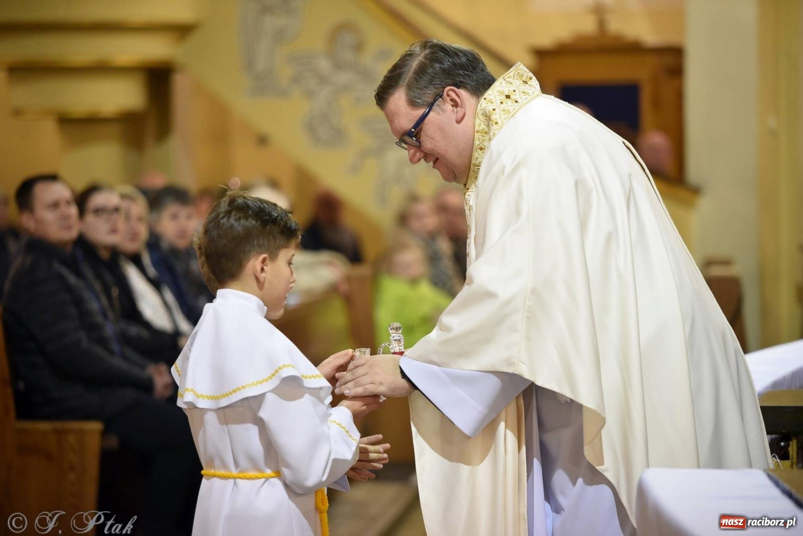 Zdjęcie w galerii na portalu naszraciborz.pl: Wielki Czwartek w raciborskich parafiach WNMP i NSPJ [FOTO i WIDEO] wiadomości z regionu