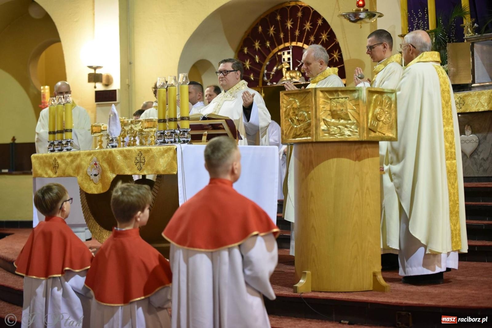 Zdjęcie w galerii na portalu naszraciborz.pl: Wielki Czwartek w raciborskich parafiach WNMP i NSPJ [FOTO i WIDEO] wiadomości z regionu
