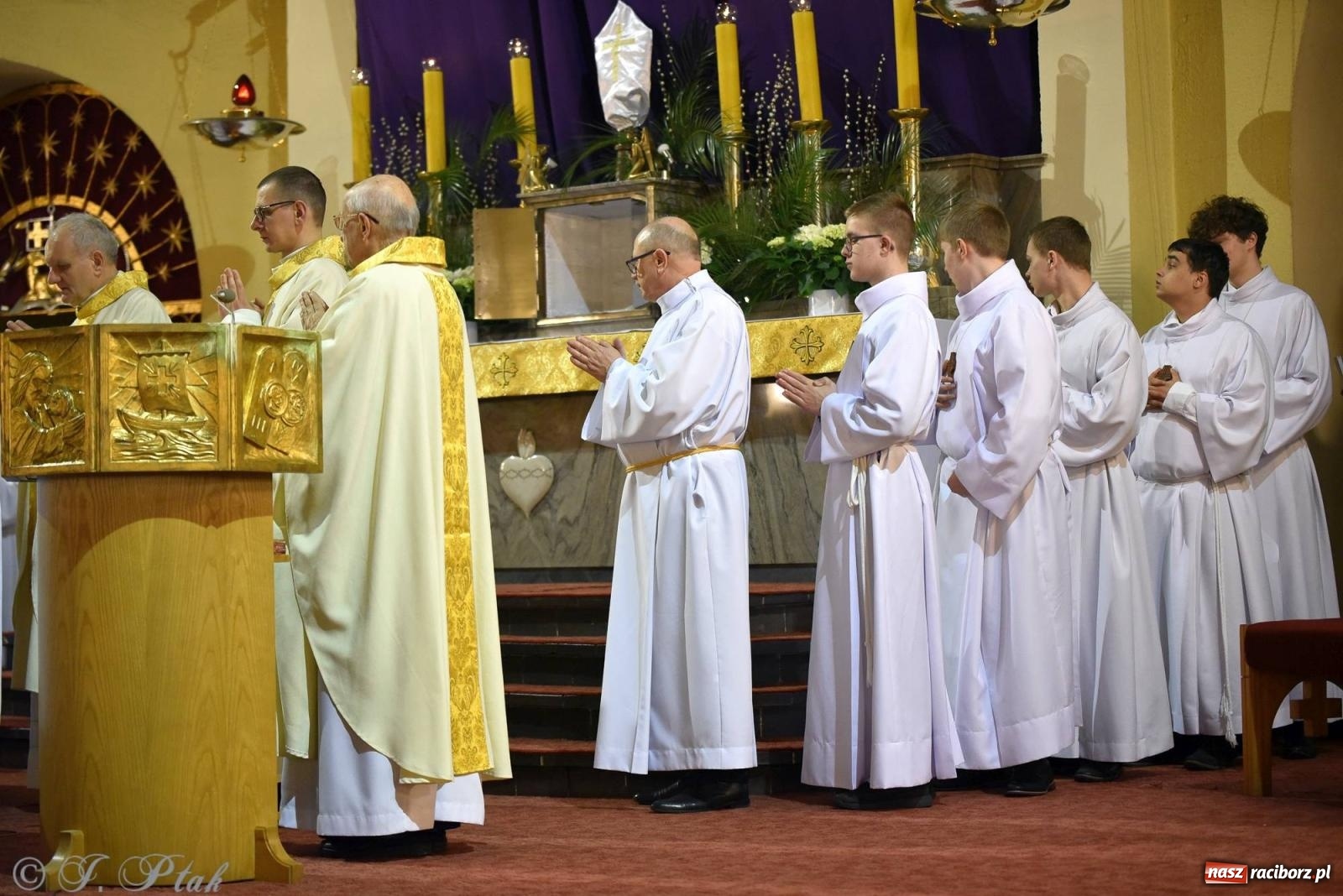 Zdjęcie w galerii na portalu naszraciborz.pl: Wielki Czwartek w raciborskich parafiach WNMP i NSPJ [FOTO i WIDEO] wiadomości z regionu