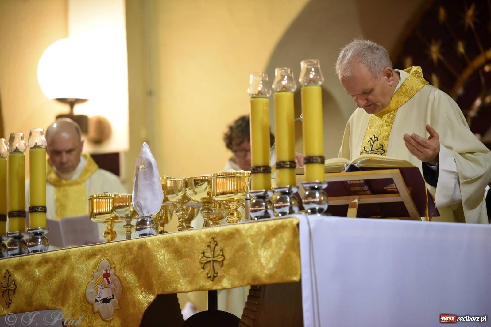 Zdjęcie w galerii na portalu naszraciborz.pl: Wielki Czwartek w raciborskich parafiach WNMP i NSPJ [FOTO i WIDEO] wiadomości z regionu