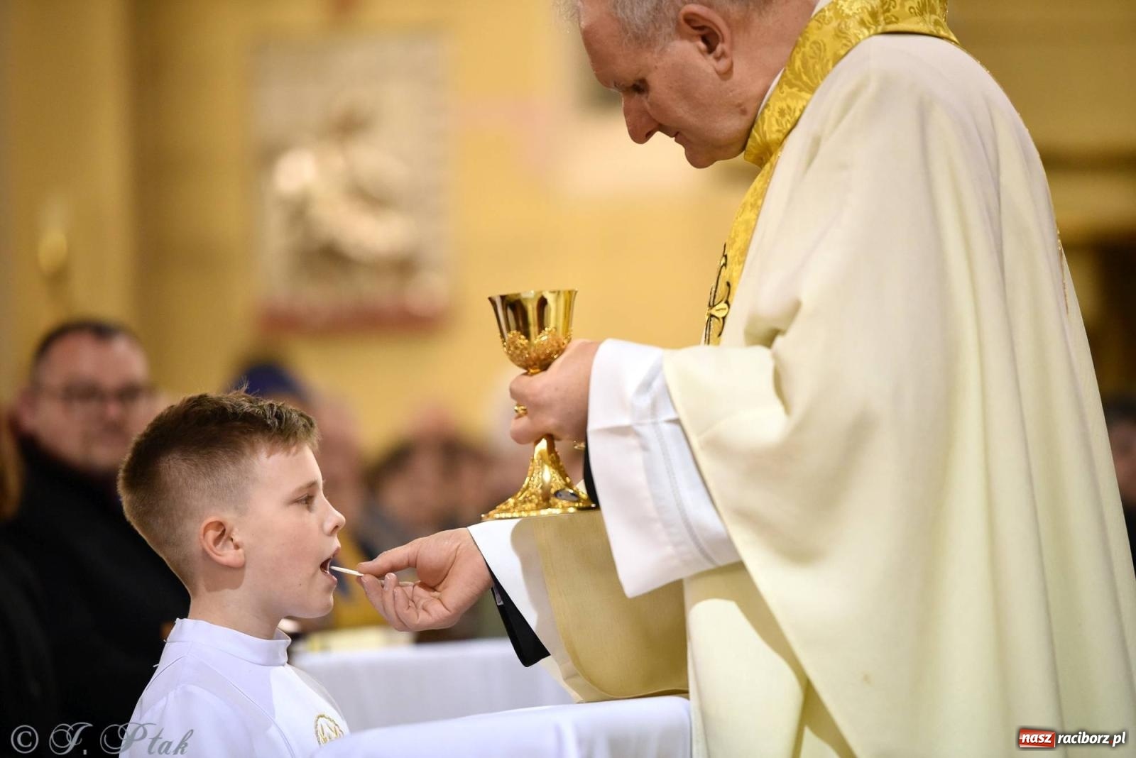 Zdjęcie w galerii na portalu naszraciborz.pl: Wielki Czwartek w raciborskich parafiach WNMP i NSPJ [FOTO i WIDEO] wiadomości z regionu