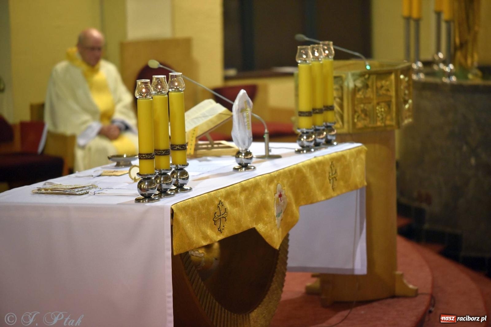 Zdjęcie w galerii na portalu naszraciborz.pl: Wielki Czwartek w raciborskich parafiach WNMP i NSPJ [FOTO i WIDEO] wiadomości z regionu