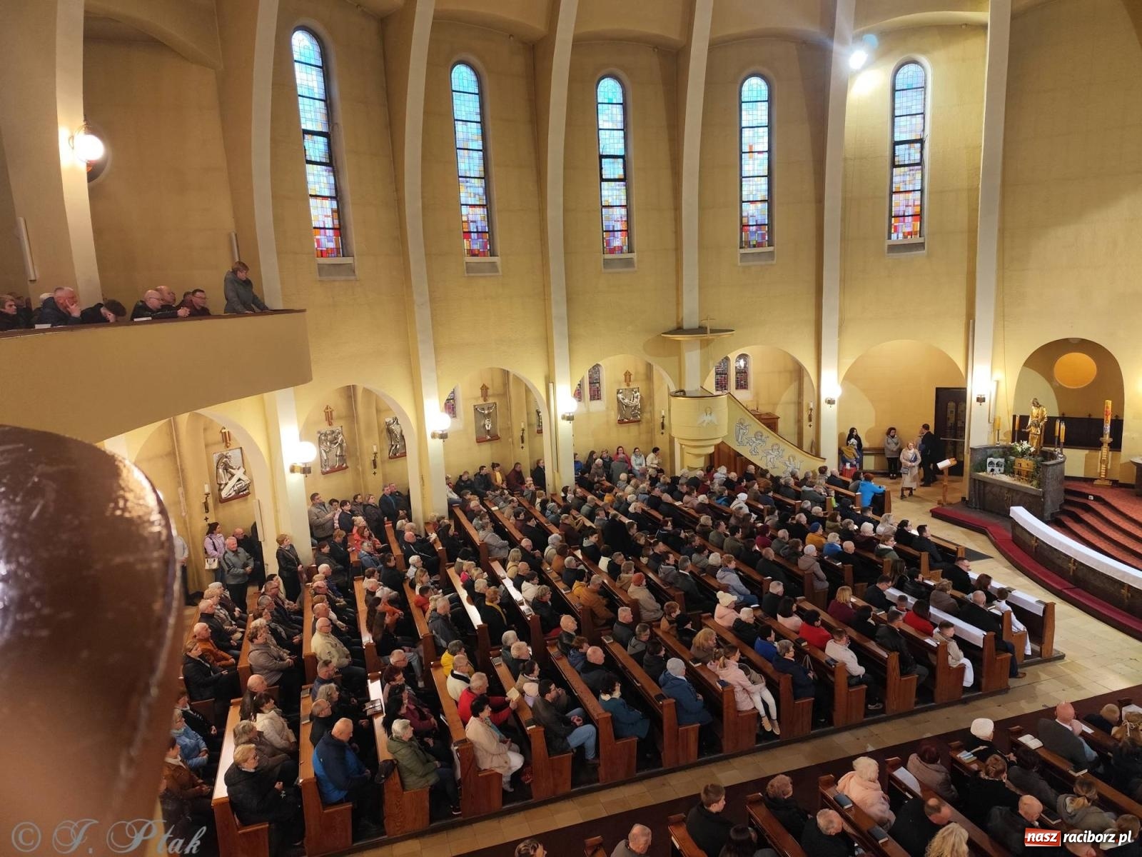 Zdjęcie w galerii na portalu naszraciborz.pl: Wielki Czwartek w raciborskich parafiach WNMP i NSPJ [FOTO i WIDEO] wiadomości z regionu