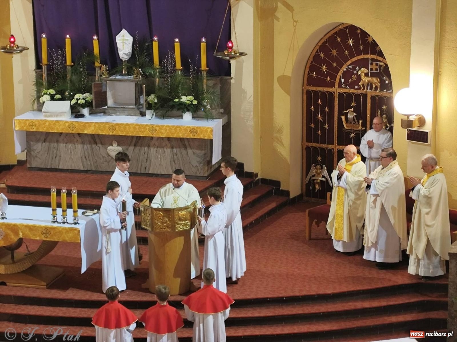 Zdjęcie w galerii na portalu naszraciborz.pl: Wielki Czwartek w raciborskich parafiach WNMP i NSPJ [FOTO i WIDEO] wiadomości z regionu