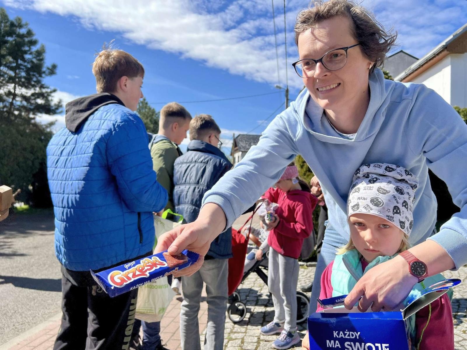 Zdjęcie w galerii na portalu naszraciborz.pl: Tradycja nie ginie. Wielkopiątkowe klekotanie w Sudole wiadomości z regionu