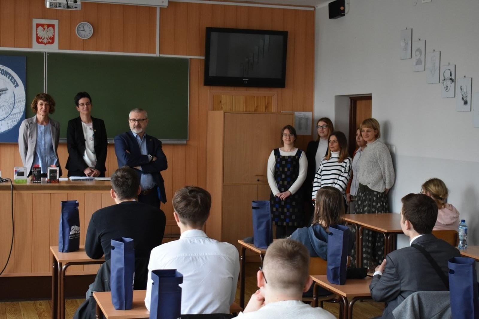 Zdjęcie w galerii na portalu naszraciborz.pl: Informatyczno-językowe zmagania w Mechaniku wiadomości z regionu