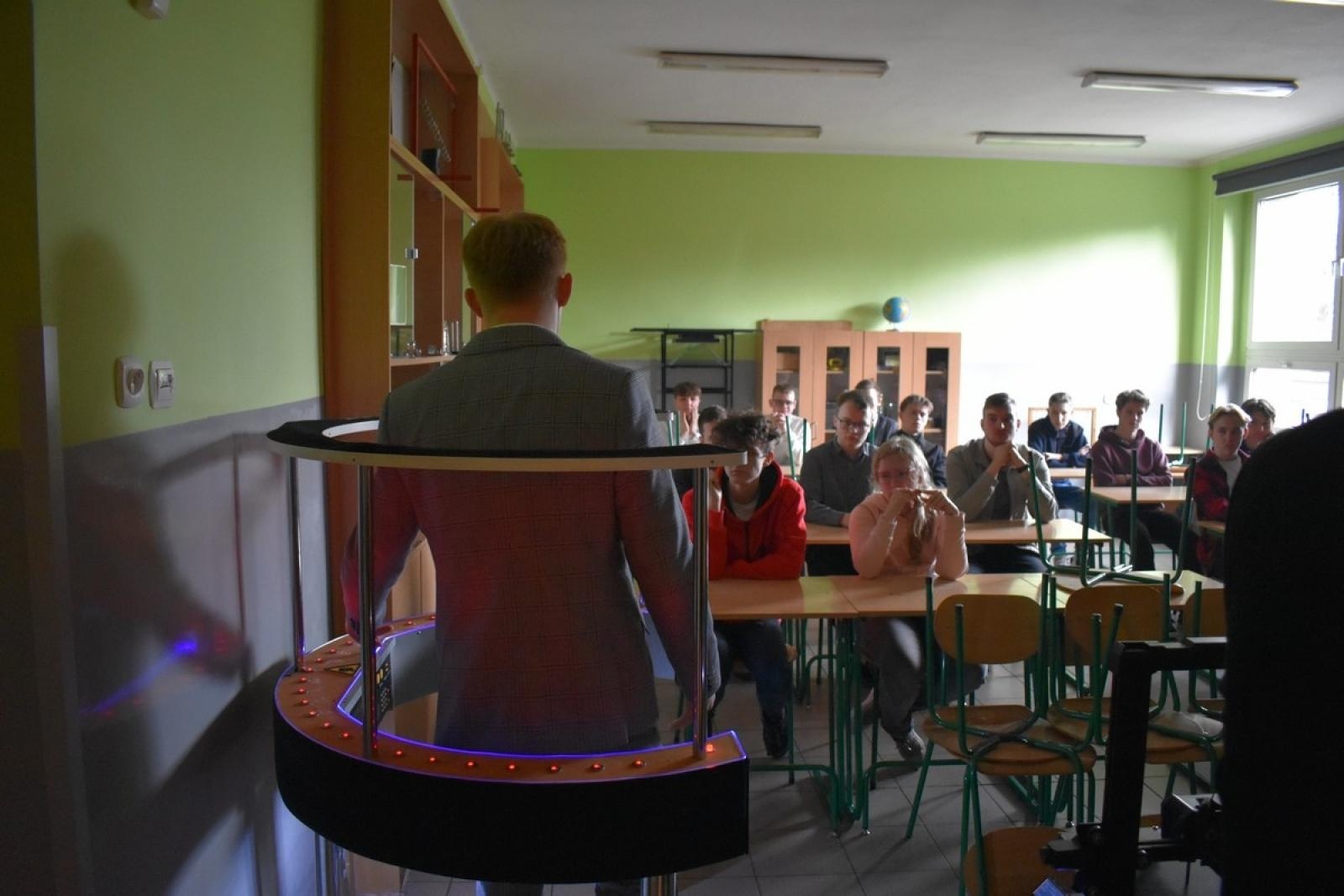 Zdjęcie w galerii na portalu naszraciborz.pl: Informatyczno-językowe zmagania w Mechaniku wiadomości z regionu