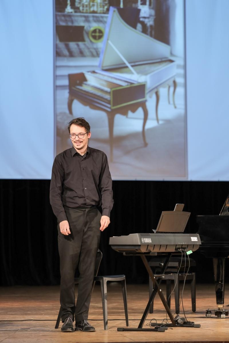 Zdjęcie w galerii na portalu naszraciborz.pl: Opera, musical i muzyka filmowa. Śpiew bohaterem marcowych koncertów umuzykalniających wiadomości z regionu