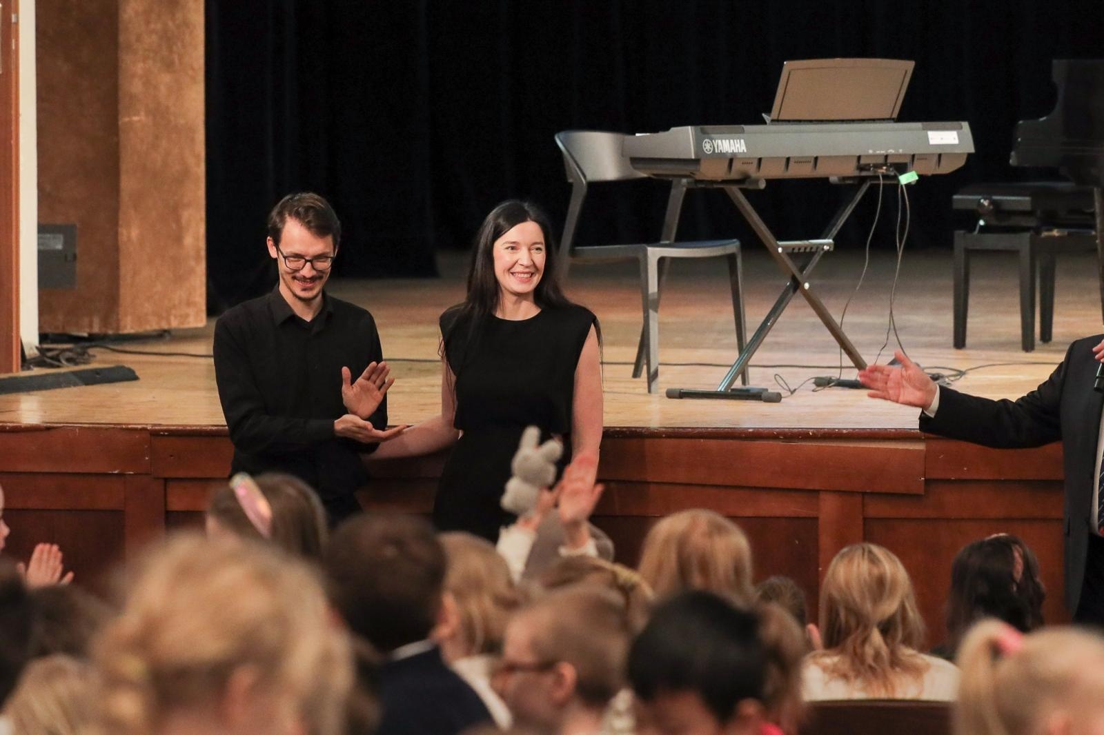 Zdjęcie w galerii na portalu naszraciborz.pl: Opera, musical i muzyka filmowa. Śpiew bohaterem marcowych koncertów umuzykalniających wiadomości z regionu