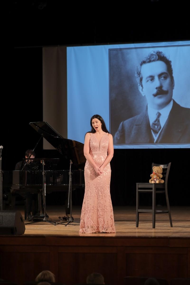 Zdjęcie w galerii na portalu naszraciborz.pl: Opera, musical i muzyka filmowa. Śpiew bohaterem marcowych koncertów umuzykalniających wiadomości z regionu