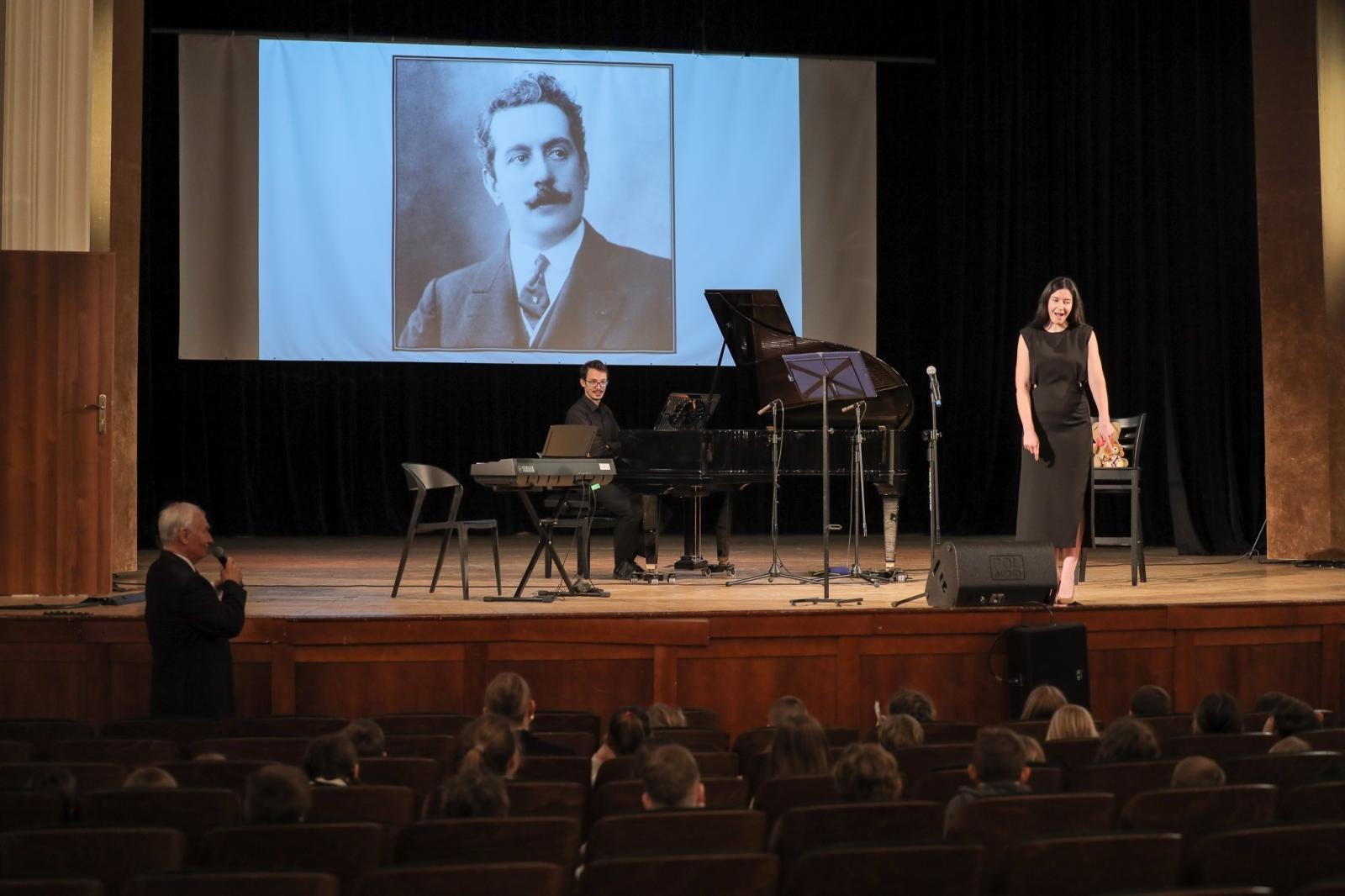 Zdjęcie w galerii na portalu naszraciborz.pl: Opera, musical i muzyka filmowa. Śpiew bohaterem marcowych koncertów umuzykalniających wiadomości z regionu