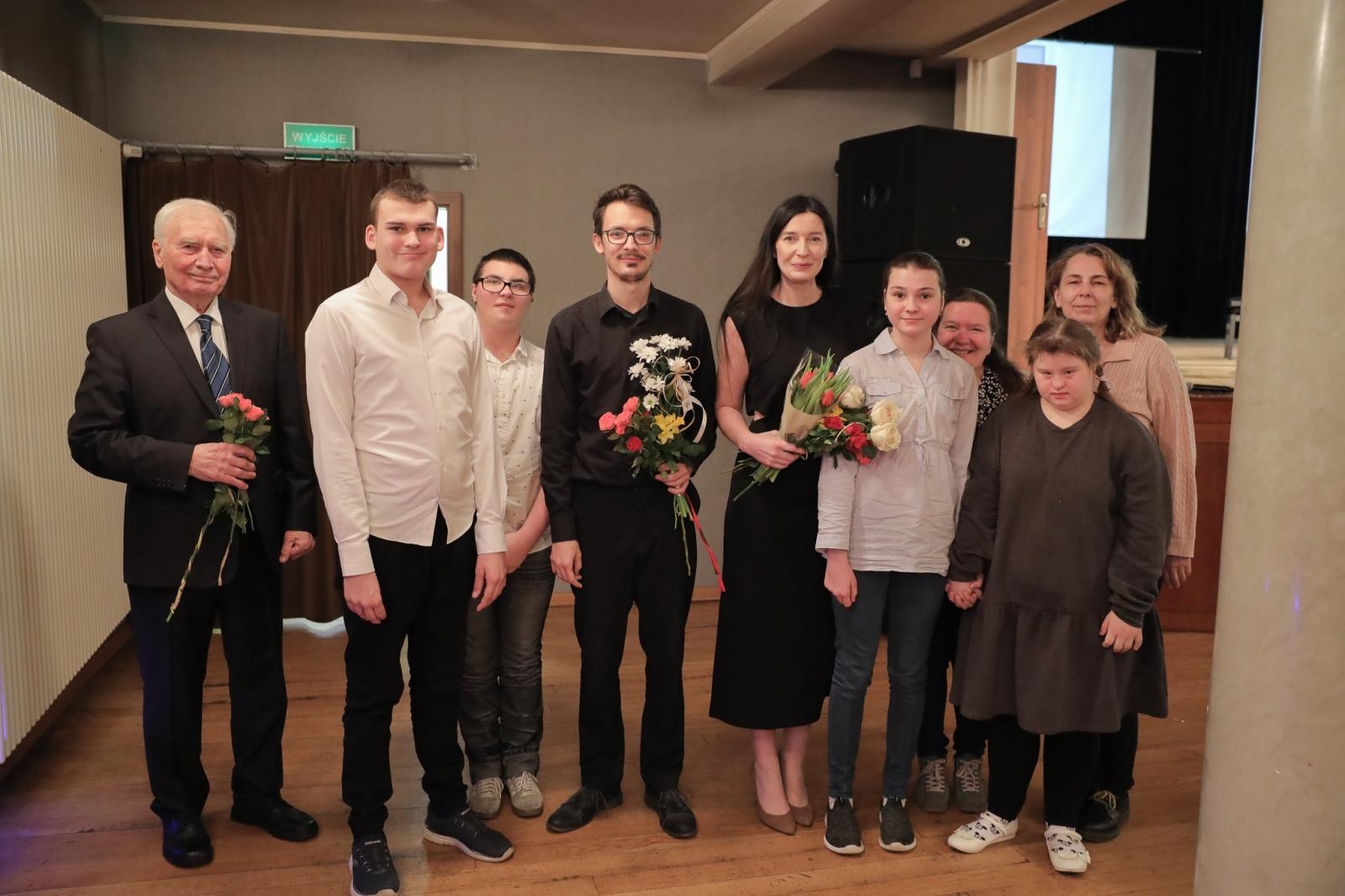 Zdjęcie w galerii na portalu naszraciborz.pl: Opera, musical i muzyka filmowa. Śpiew bohaterem marcowych koncertów umuzykalniających wiadomości z regionu