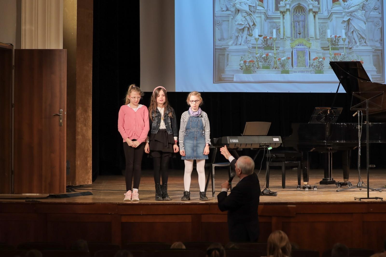 Zdjęcie w galerii na portalu naszraciborz.pl: Opera, musical i muzyka filmowa. Śpiew bohaterem marcowych koncertów umuzykalniających wiadomości z regionu