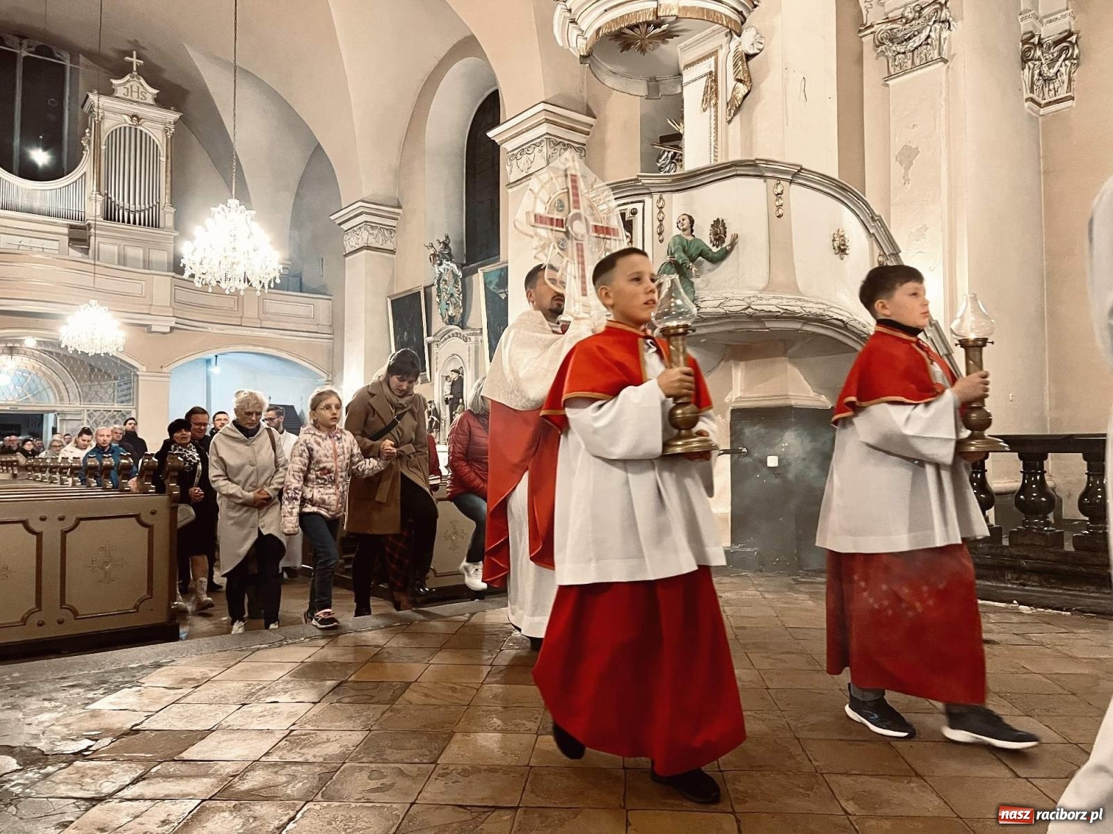 Zdjęcie w galerii na portalu naszraciborz.pl: Procesja do Bożego Grobu w kościele pw. św. Jakuba [FOTO i WIDEO] wiadomości z regionu