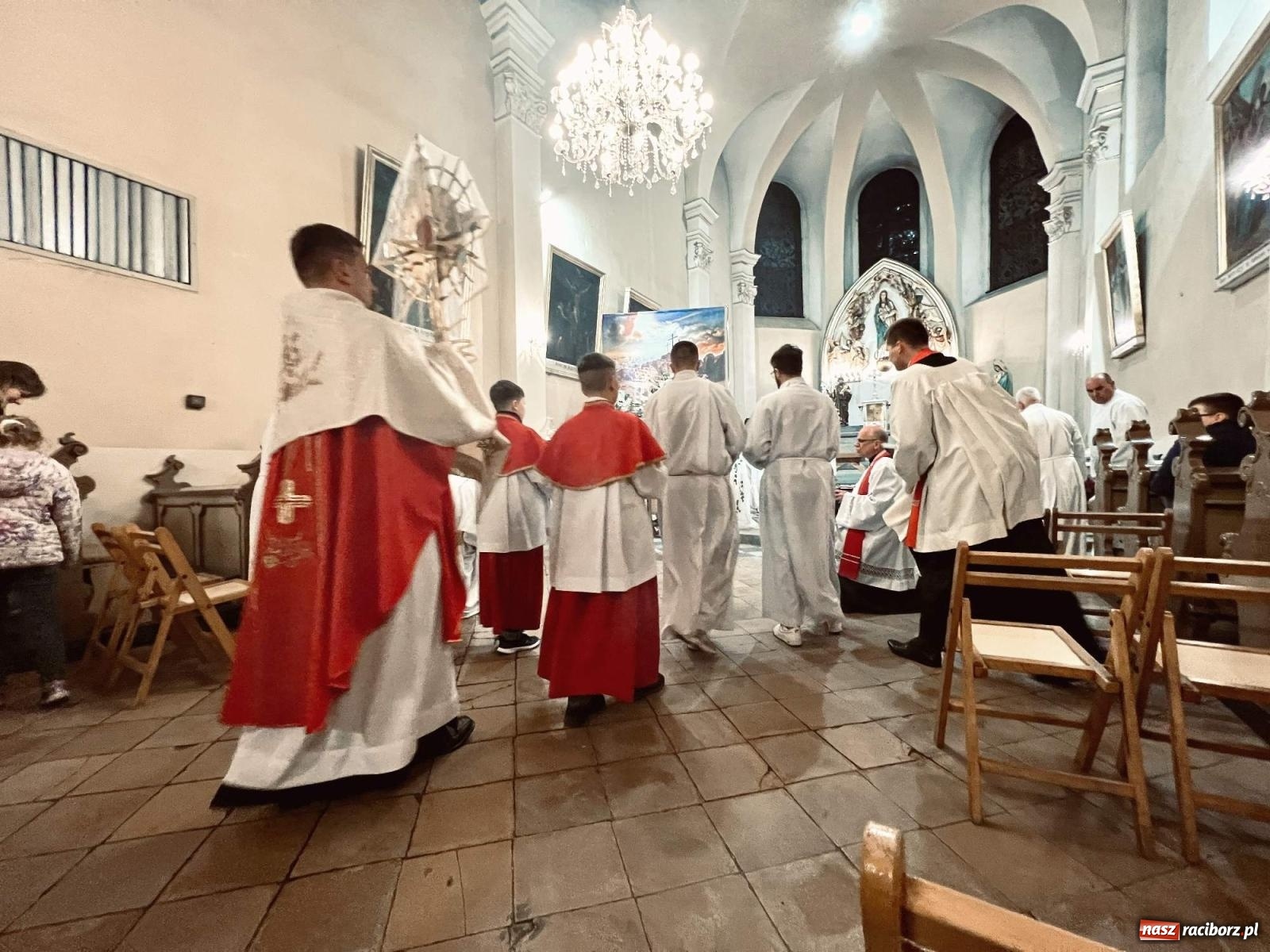 Zdjęcie w galerii na portalu naszraciborz.pl: Procesja do Bożego Grobu w kościele pw. św. Jakuba [FOTO i WIDEO] wiadomości z regionu