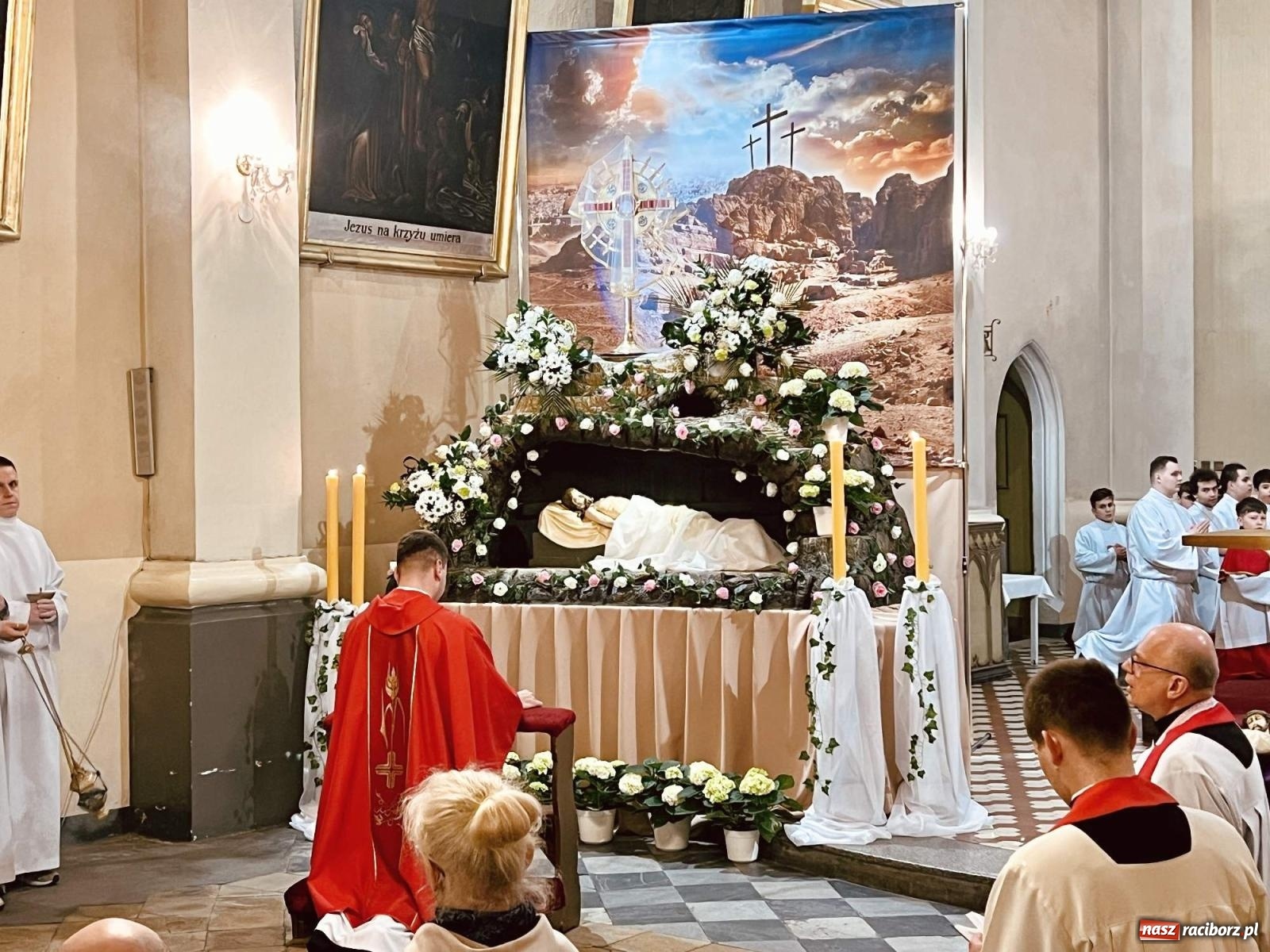 Zdjęcie w galerii na portalu naszraciborz.pl: Procesja do Bożego Grobu w kościele pw. św. Jakuba [FOTO i WIDEO] wiadomości z regionu