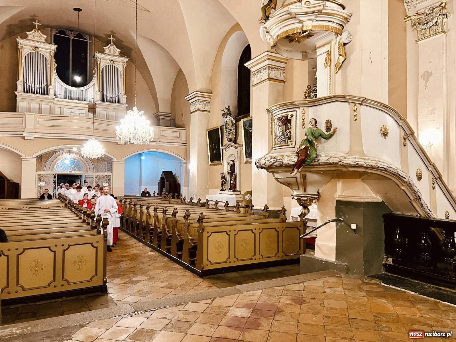 Zdjęcie w galerii na portalu naszraciborz.pl: Procesja do Bożego Grobu w kościele pw. św. Jakuba [FOTO i WIDEO] wiadomości z regionu