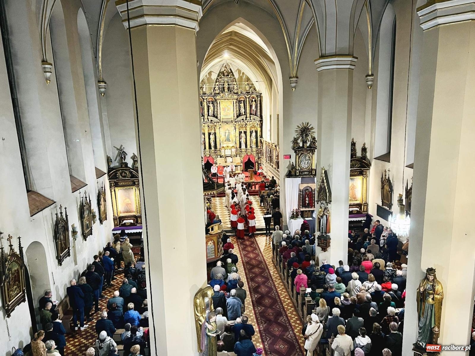 Zdjęcie w galerii na portalu naszraciborz.pl: Procesja do Bożego Grobu w kościele pw. św. Jakuba [FOTO i WIDEO] wiadomości z regionu