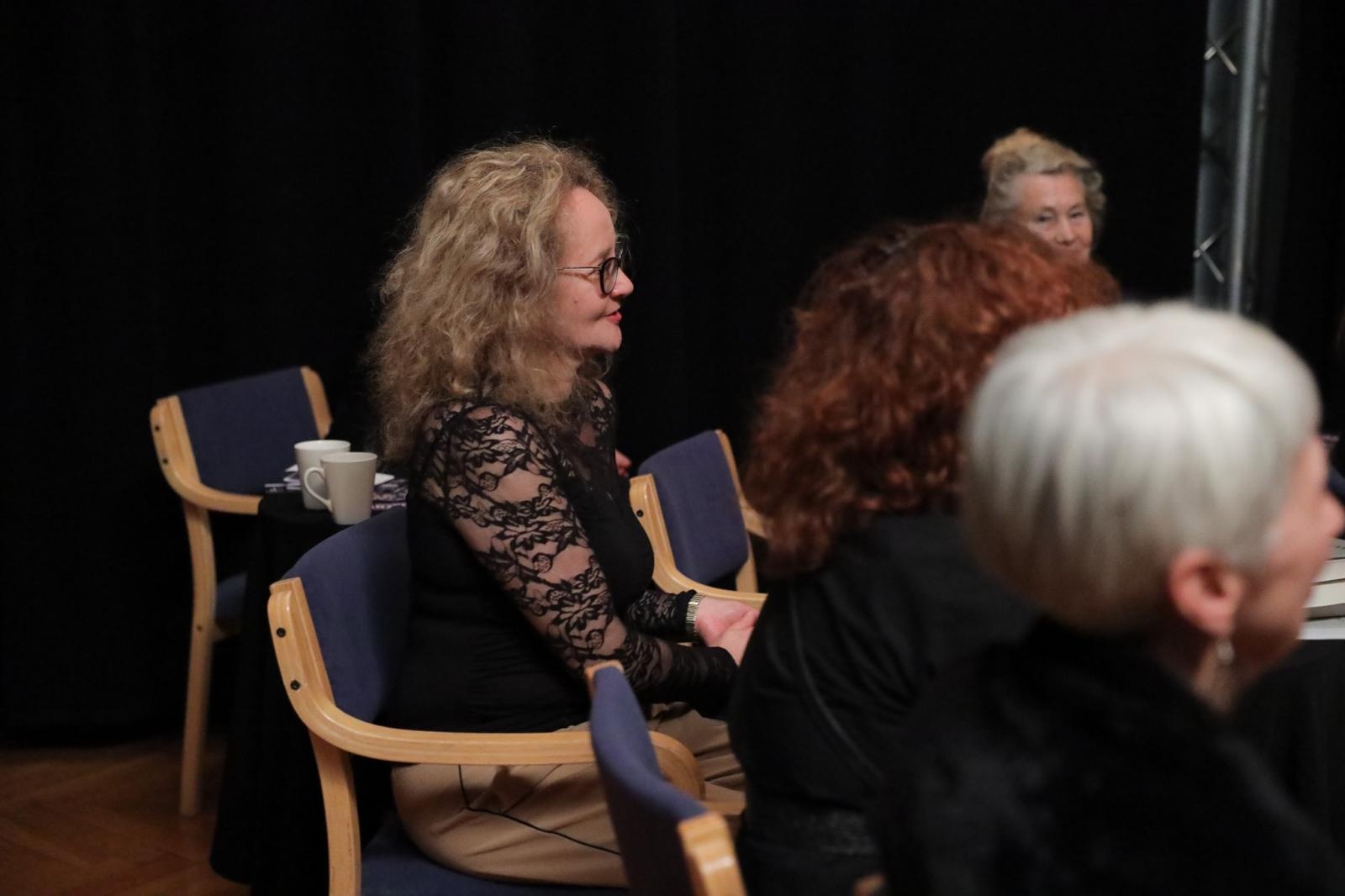 Zdjęcie w galerii na portalu naszraciborz.pl: Poetycka uczta Dariusza Jakubowskiego na deskach Strzechy wiadomości z regionu