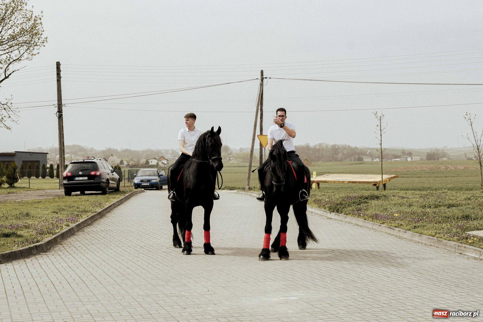 Zdjęcie w galerii na portalu naszraciborz.pl: W Zawadzie Książęcej procesja ma już 40-letnią tradycję [FOTO i WIDEO] wiadomości z regionu