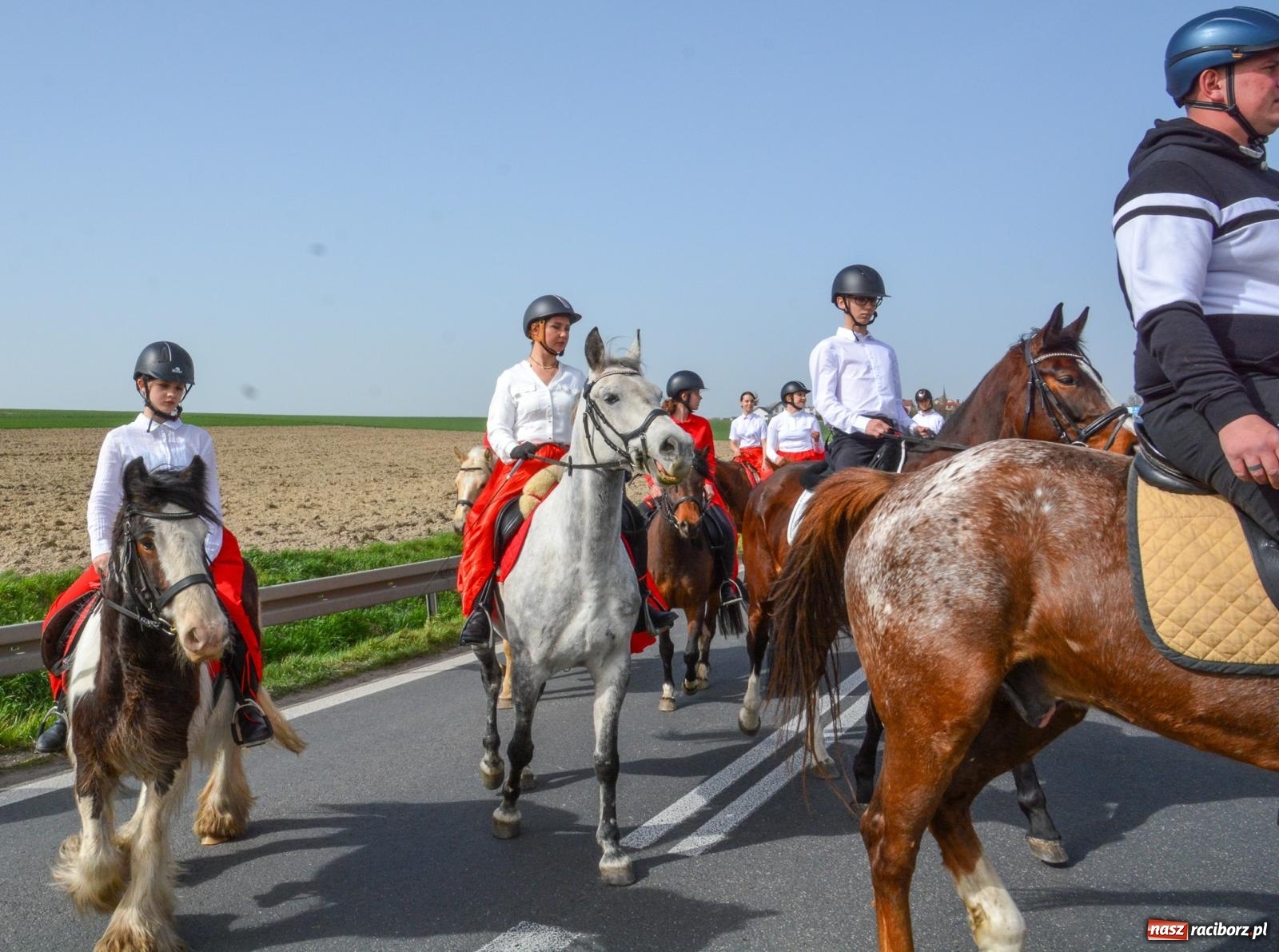 Zdjęcie w galerii na portalu naszraciborz.pl: Procesja wielkanocna w Raciborzu-Sudole [FOTO i WIDEO] wiadomości z regionu