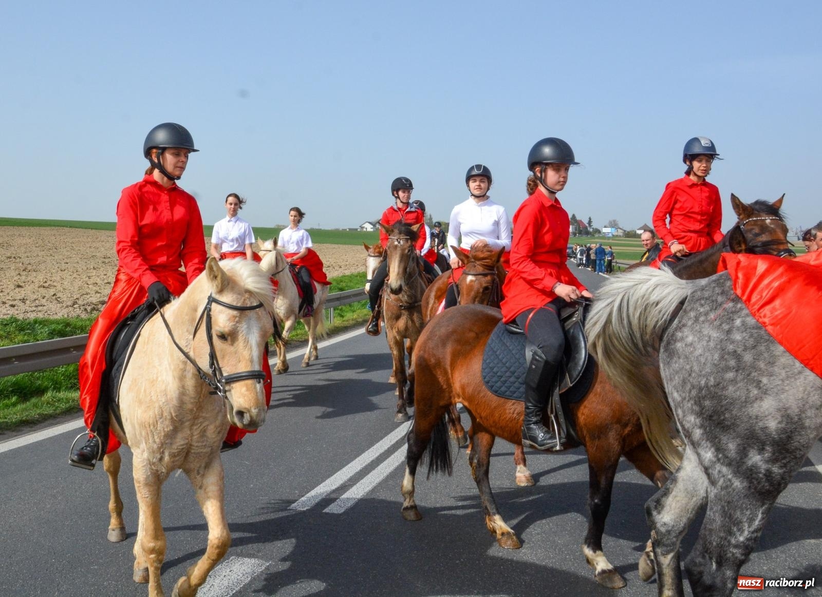 Zdjęcie w galerii na portalu naszraciborz.pl: Procesja wielkanocna w Raciborzu-Sudole [FOTO i WIDEO] wiadomości z regionu