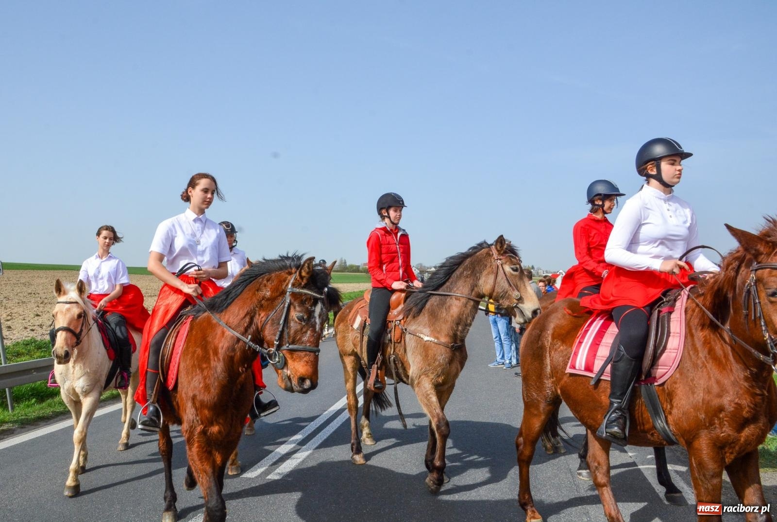 Zdjęcie w galerii na portalu naszraciborz.pl: Procesja wielkanocna w Raciborzu-Sudole [FOTO i WIDEO] wiadomości z regionu