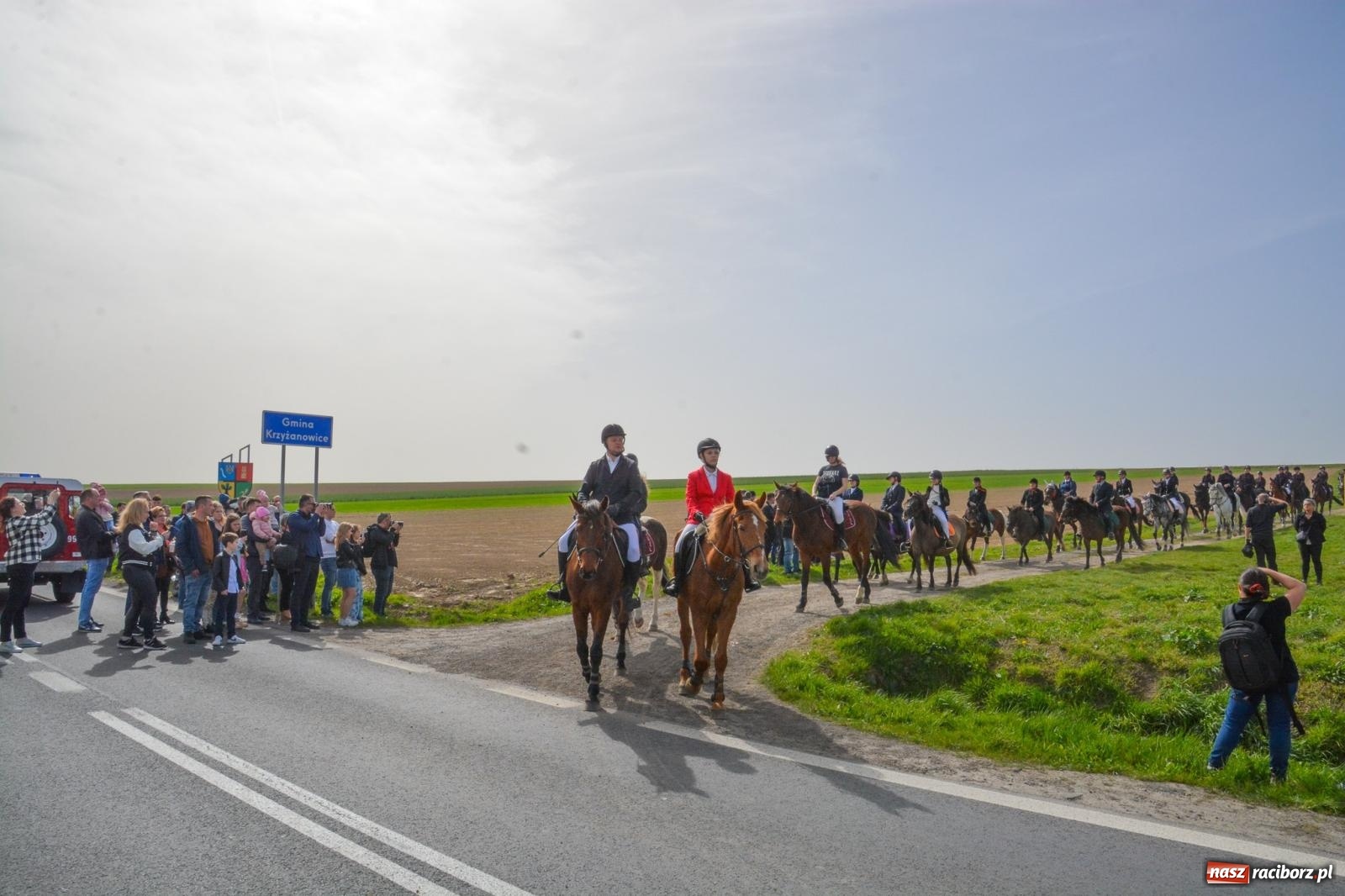 Zdjęcie w galerii na portalu naszraciborz.pl: Setka koni na procesji wielkanocnej w Bieńkowicach [FOTO i WIDEO] wiadomości z regionu