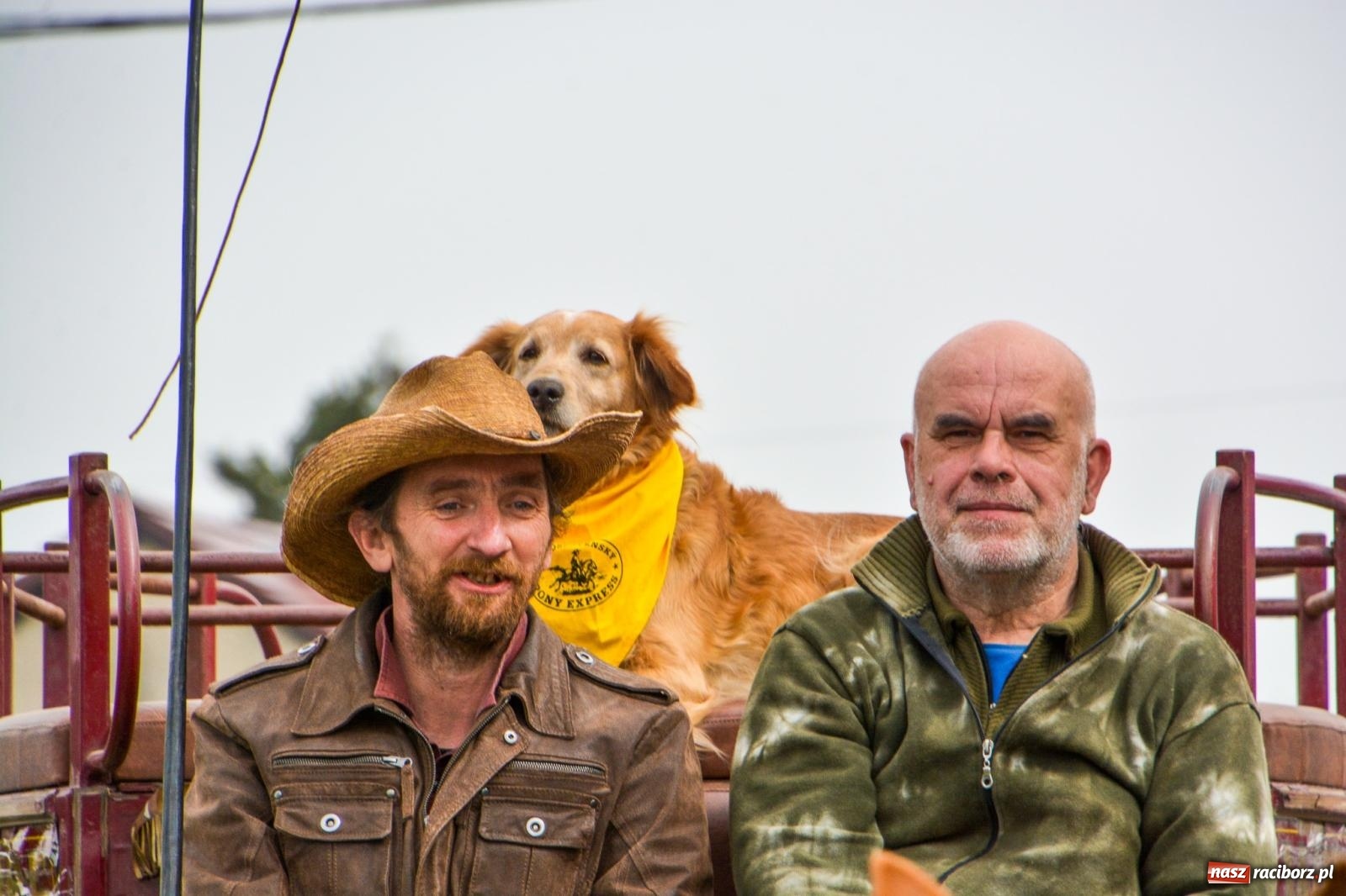 Zdjęcie w galerii na portalu naszraciborz.pl: Metropolita, Indianie i kowboje na wielkanocnej procesji konnej w Pietrowicach Wielkich [FOTO i WIDEO] wiadomości z regionu