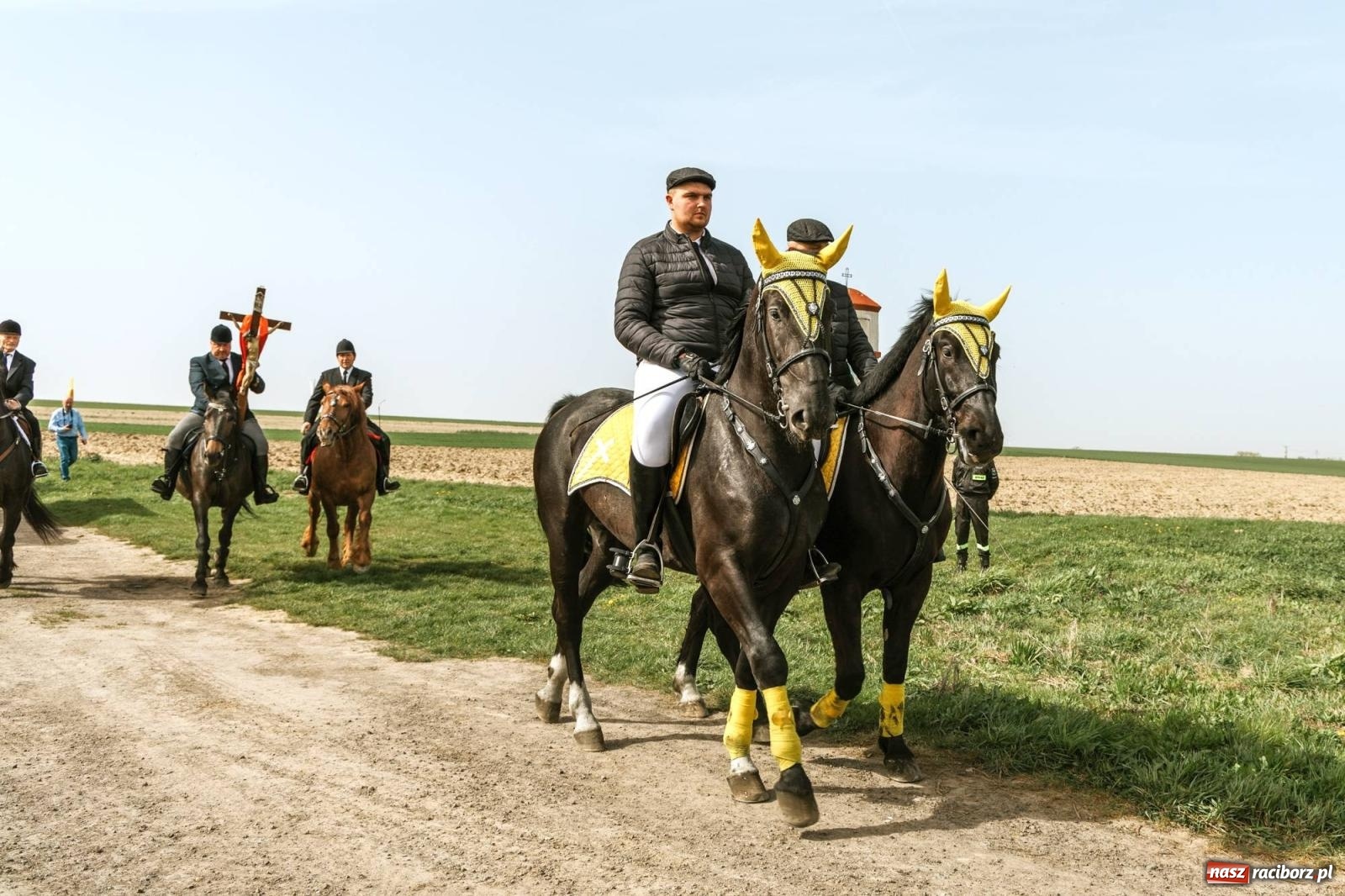 Zdjęcie w galerii na portalu naszraciborz.pl: Procesje konne w Bieńkowicach, Pietrowicach Wielkich i Sudole [FOTO] wiadomości z regionu