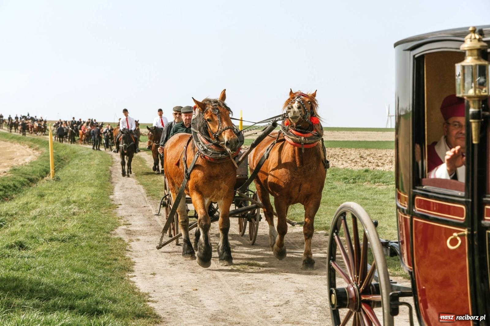 Zdjęcie w galerii na portalu naszraciborz.pl: Procesje konne w Bieńkowicach, Pietrowicach Wielkich i Sudole [FOTO] wiadomości z regionu