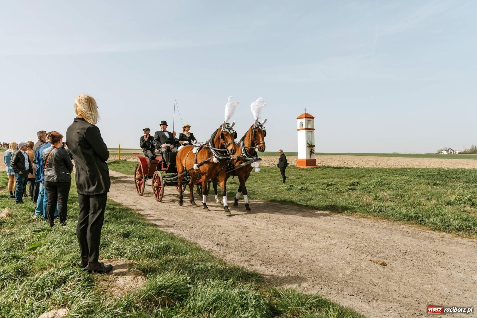 Zdjęcie w galerii na portalu naszraciborz.pl: Procesje konne w Bieńkowicach, Pietrowicach Wielkich i Sudole [FOTO] wiadomości z regionu