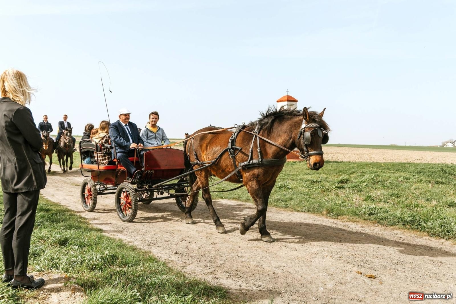 Zdjęcie w galerii na portalu naszraciborz.pl: Procesje konne w Bieńkowicach, Pietrowicach Wielkich i Sudole [FOTO] wiadomości z regionu
