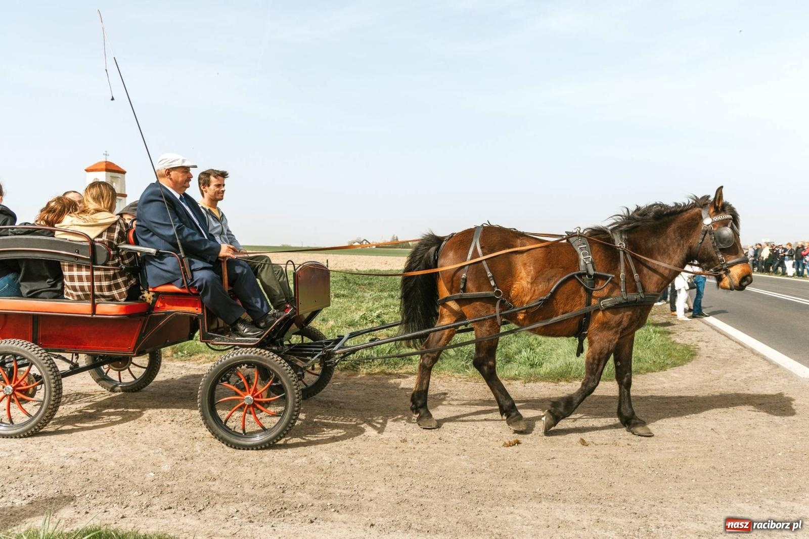 Zdjęcie w galerii na portalu naszraciborz.pl: Procesje konne w Bieńkowicach, Pietrowicach Wielkich i Sudole [FOTO] wiadomości z regionu