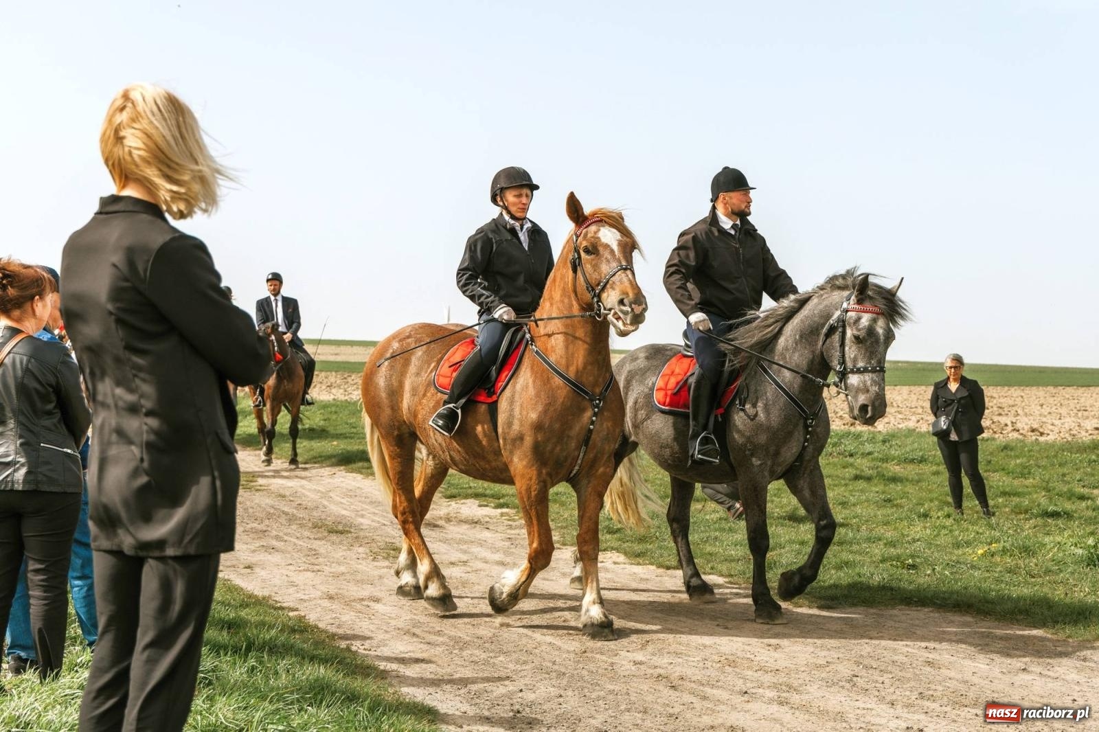 Zdjęcie w galerii na portalu naszraciborz.pl: Procesje konne w Bieńkowicach, Pietrowicach Wielkich i Sudole [FOTO] wiadomości z regionu