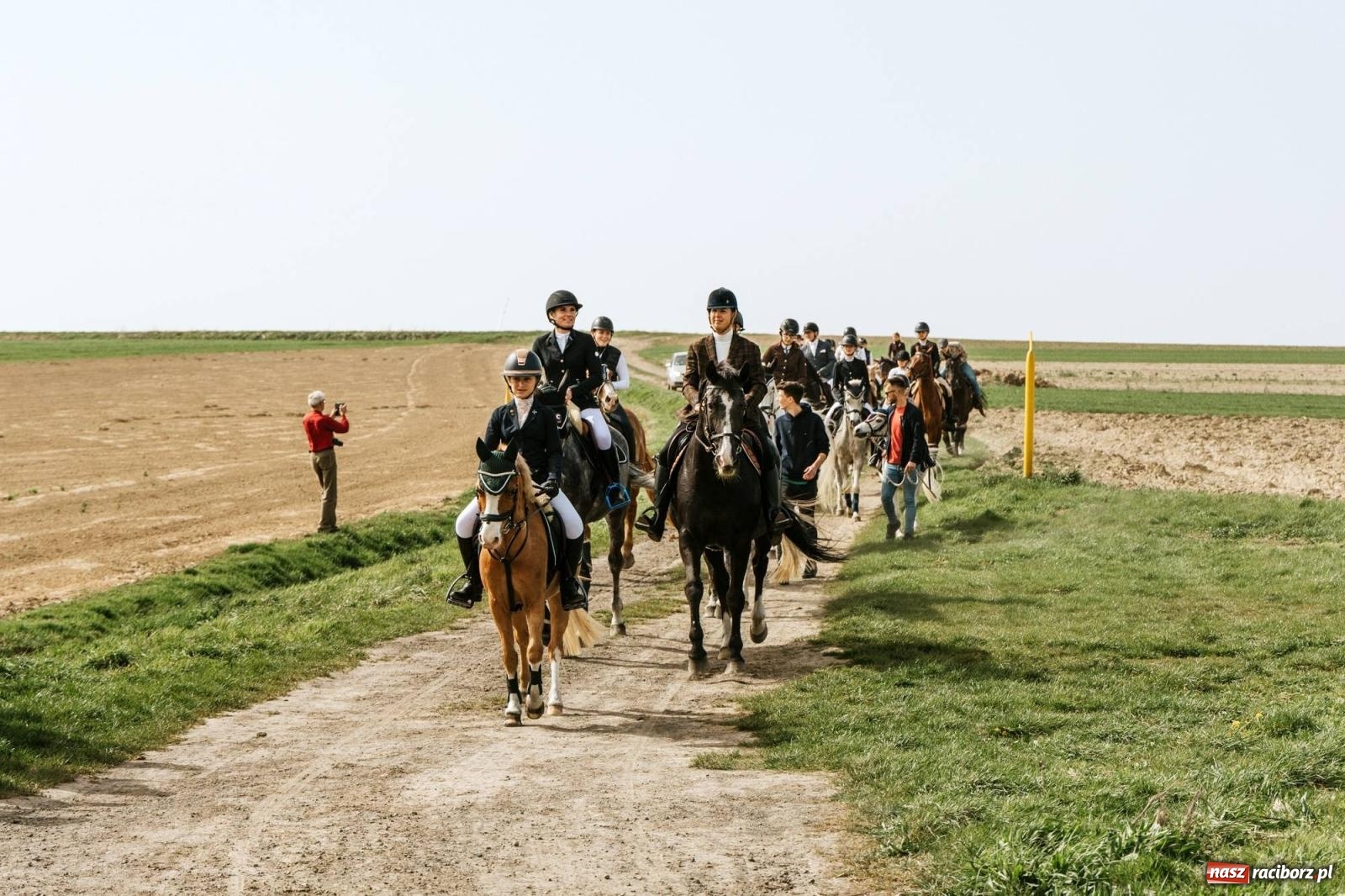 Zdjęcie w galerii na portalu naszraciborz.pl: Procesje konne w Bieńkowicach, Pietrowicach Wielkich i Sudole [FOTO] wiadomości z regionu