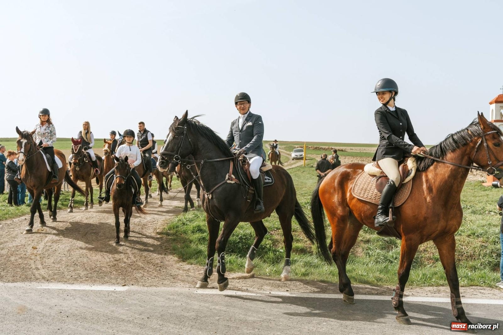 Zdjęcie w galerii na portalu naszraciborz.pl: Procesje konne w Bieńkowicach, Pietrowicach Wielkich i Sudole [FOTO] wiadomości z regionu