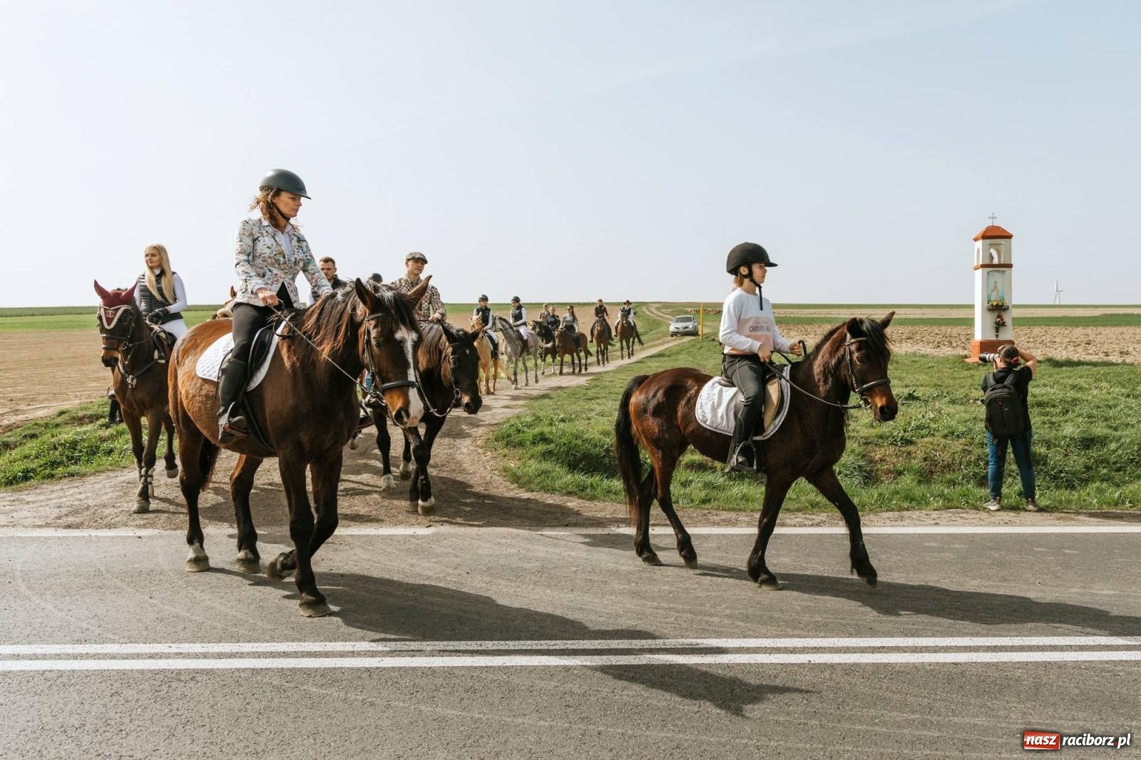 Zdjęcie w galerii na portalu naszraciborz.pl: Procesje konne w Bieńkowicach, Pietrowicach Wielkich i Sudole [FOTO] wiadomości z regionu