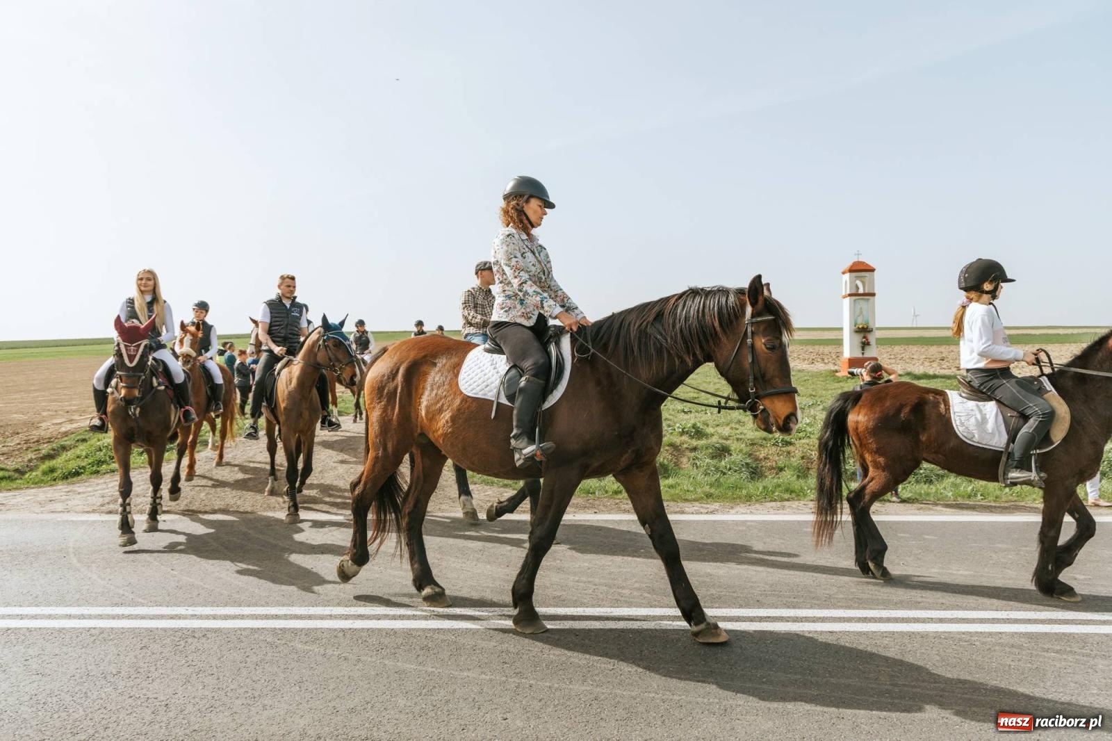 Zdjęcie w galerii na portalu naszraciborz.pl: Procesje konne w Bieńkowicach, Pietrowicach Wielkich i Sudole [FOTO] wiadomości z regionu