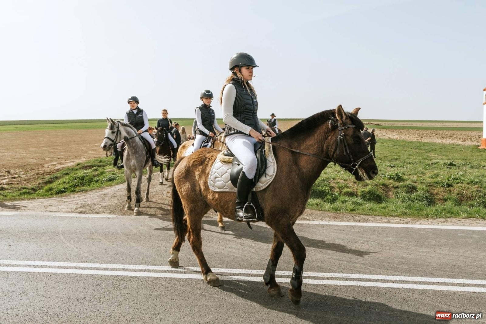 Zdjęcie w galerii na portalu naszraciborz.pl: Procesje konne w Bieńkowicach, Pietrowicach Wielkich i Sudole [FOTO] wiadomości z regionu