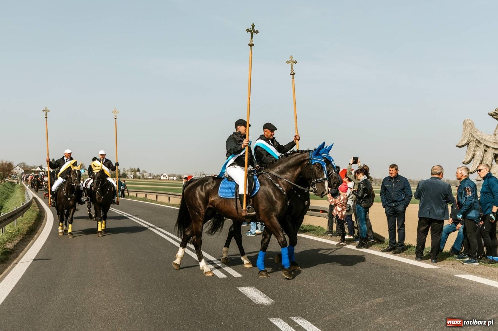 Zdjęcie w galerii na portalu naszraciborz.pl: Procesje konne w Bieńkowicach, Pietrowicach Wielkich i Sudole [FOTO] wiadomości z regionu