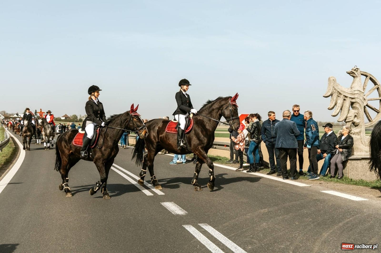 Zdjęcie w galerii na portalu naszraciborz.pl: Procesje konne w Bieńkowicach, Pietrowicach Wielkich i Sudole [FOTO] wiadomości z regionu