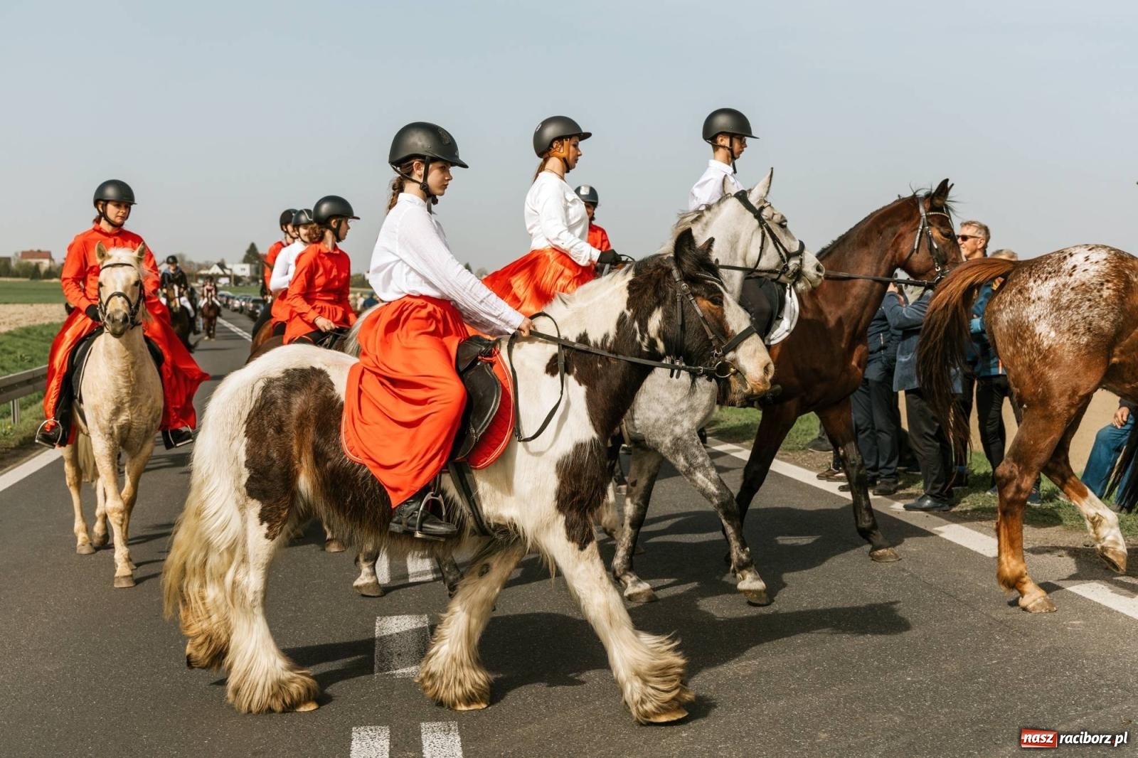 Zdjęcie w galerii na portalu naszraciborz.pl: Procesje konne w Bieńkowicach, Pietrowicach Wielkich i Sudole [FOTO] wiadomości z regionu