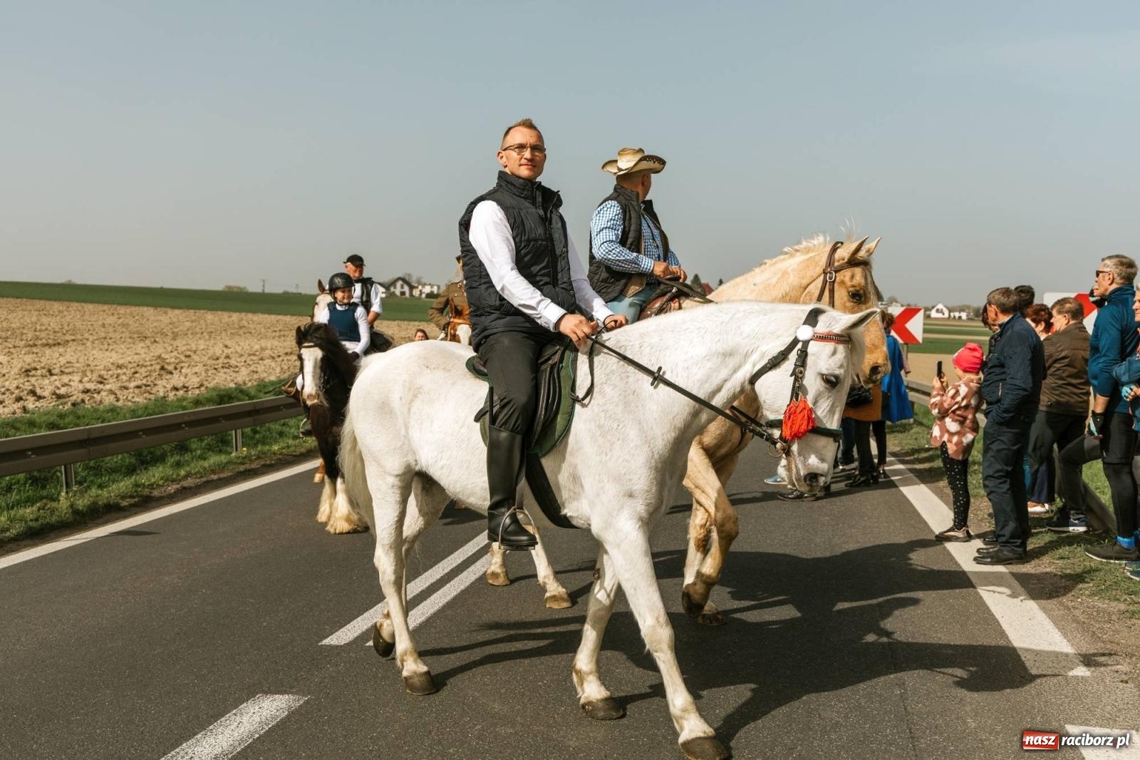 Zdjęcie w galerii na portalu naszraciborz.pl: Procesje konne w Bieńkowicach, Pietrowicach Wielkich i Sudole [FOTO] wiadomości z regionu