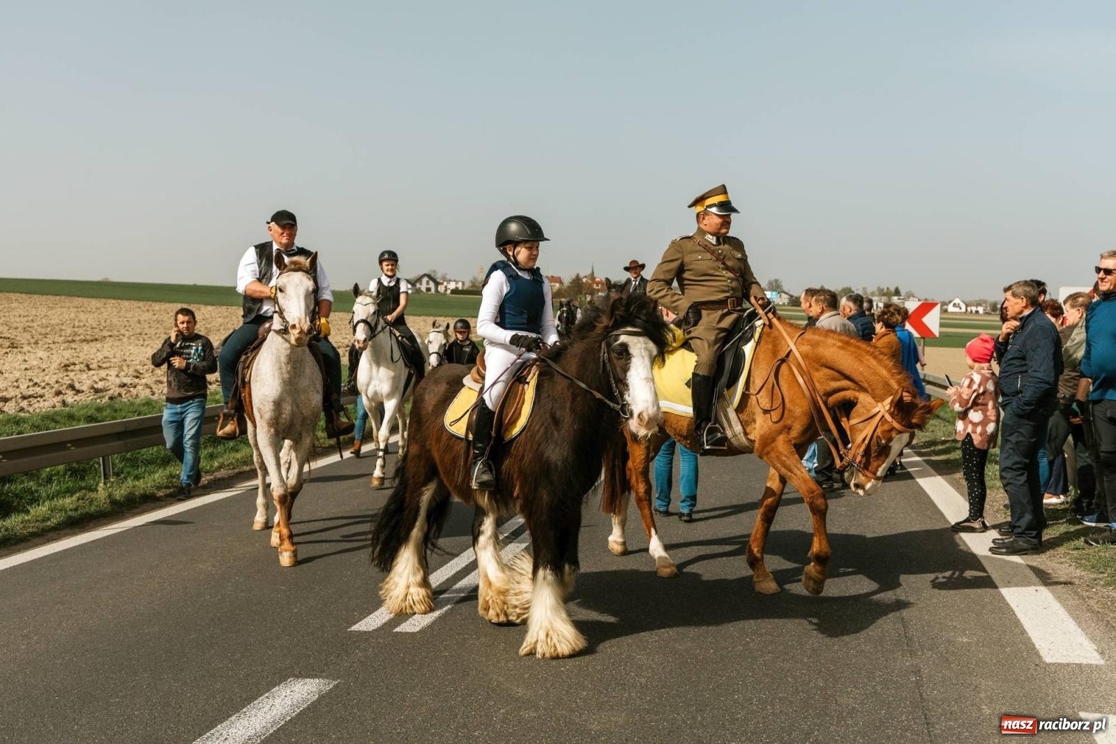 Zdjęcie w galerii na portalu naszraciborz.pl: Procesje konne w Bieńkowicach, Pietrowicach Wielkich i Sudole [FOTO] wiadomości z regionu