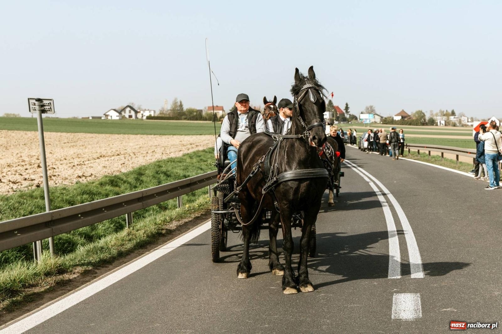 Zdjęcie w galerii na portalu naszraciborz.pl: Procesje konne w Bieńkowicach, Pietrowicach Wielkich i Sudole [FOTO] wiadomości z regionu