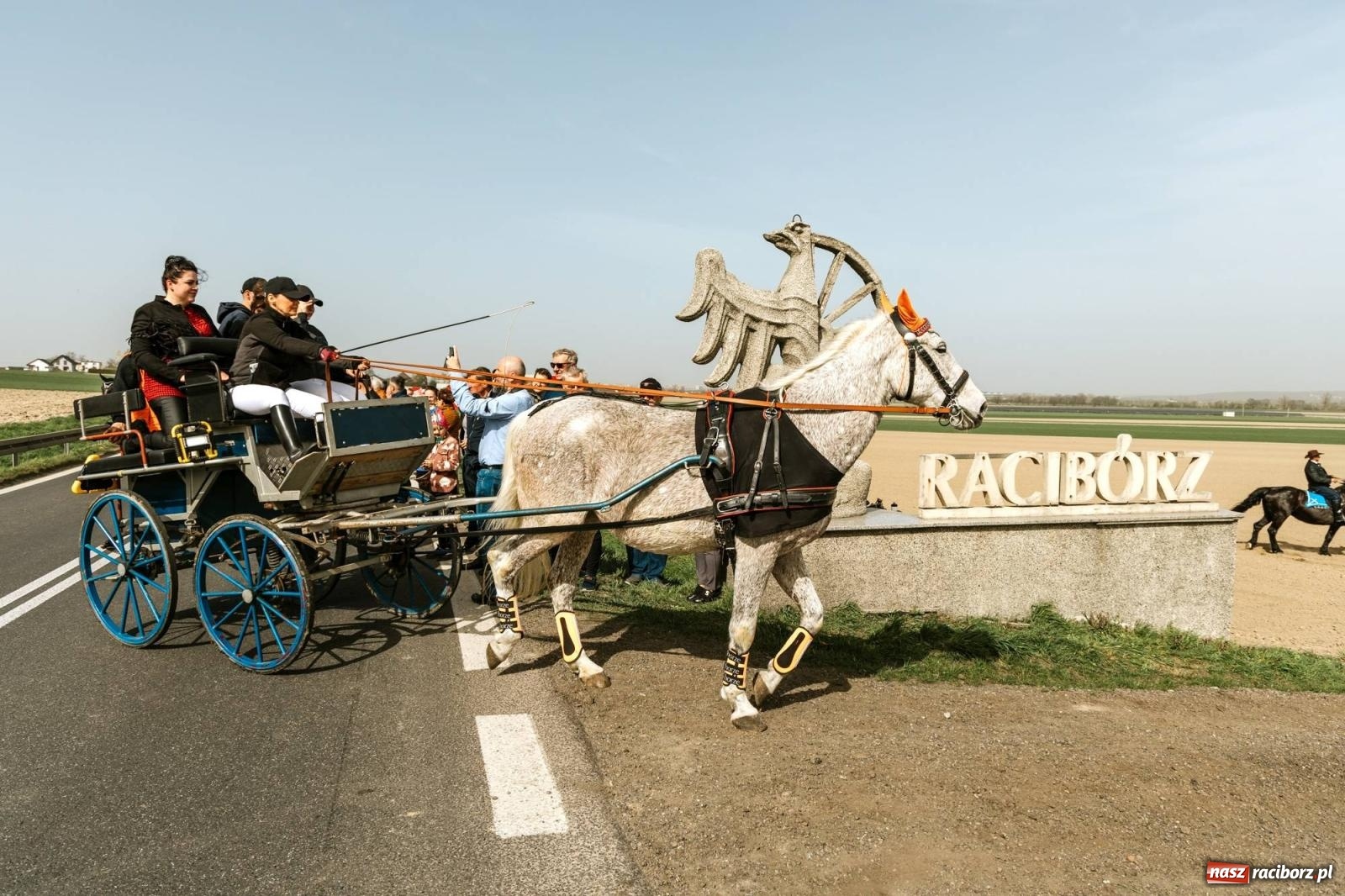 Zdjęcie w galerii na portalu naszraciborz.pl: Procesje konne w Bieńkowicach, Pietrowicach Wielkich i Sudole [FOTO] wiadomości z regionu