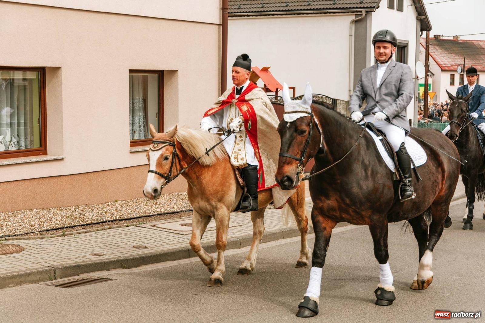 Zdjęcie w galerii na portalu naszraciborz.pl: Procesje konne w Bieńkowicach, Pietrowicach Wielkich i Sudole [FOTO] wiadomości z regionu