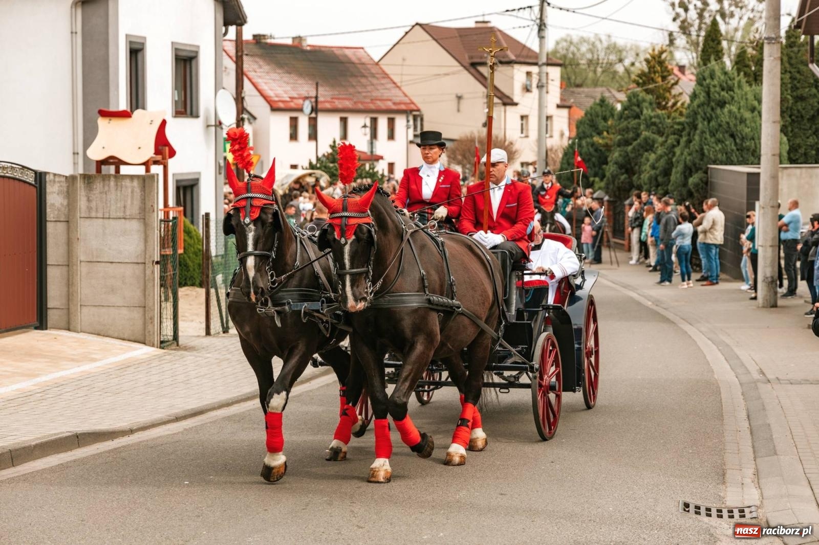 Zdjęcie w galerii na portalu naszraciborz.pl: Procesje konne w Bieńkowicach, Pietrowicach Wielkich i Sudole [FOTO] wiadomości z regionu