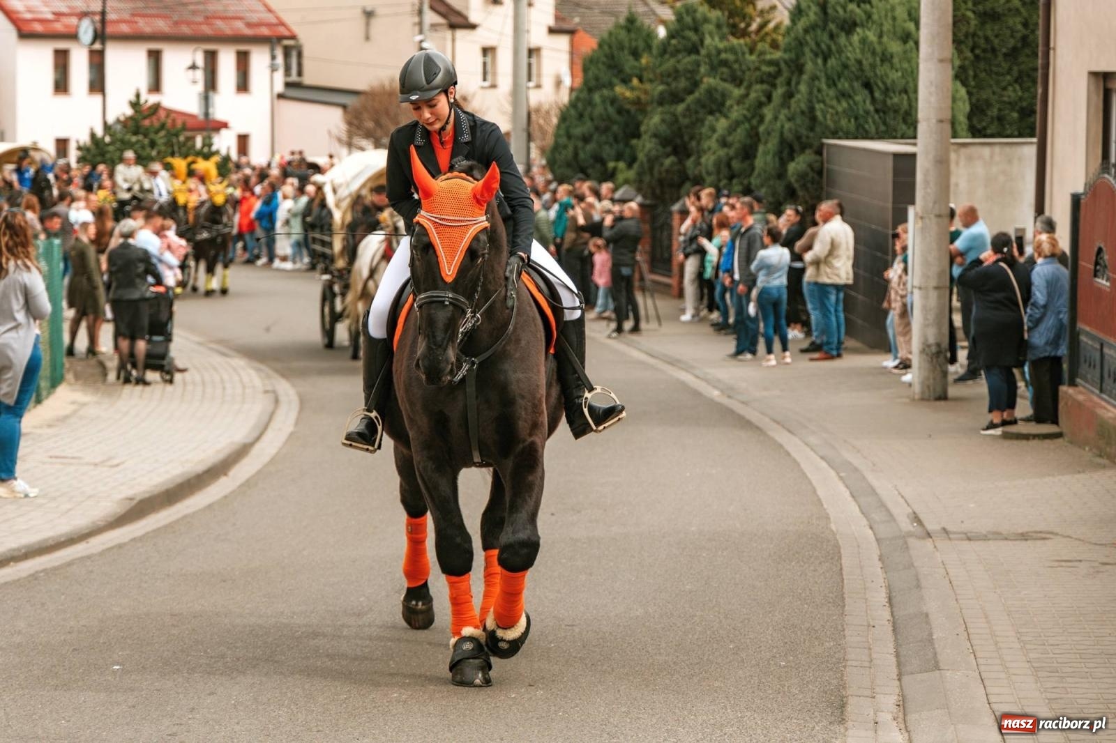 Zdjęcie w galerii na portalu naszraciborz.pl: Procesje konne w Bieńkowicach, Pietrowicach Wielkich i Sudole [FOTO] wiadomości z regionu